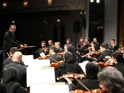 اجرای خانگی ارکستر سمفونیک تهران با نوازندگان بین‌المللی