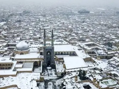 یزد سفید پوش می‌شود؛ برف، کولاک و افت شدید دما در راه استان یزد