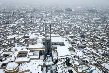 یزد سفید پوش می‌شود؛ برف، کولاک و افت شدید دما در راه استان یزد