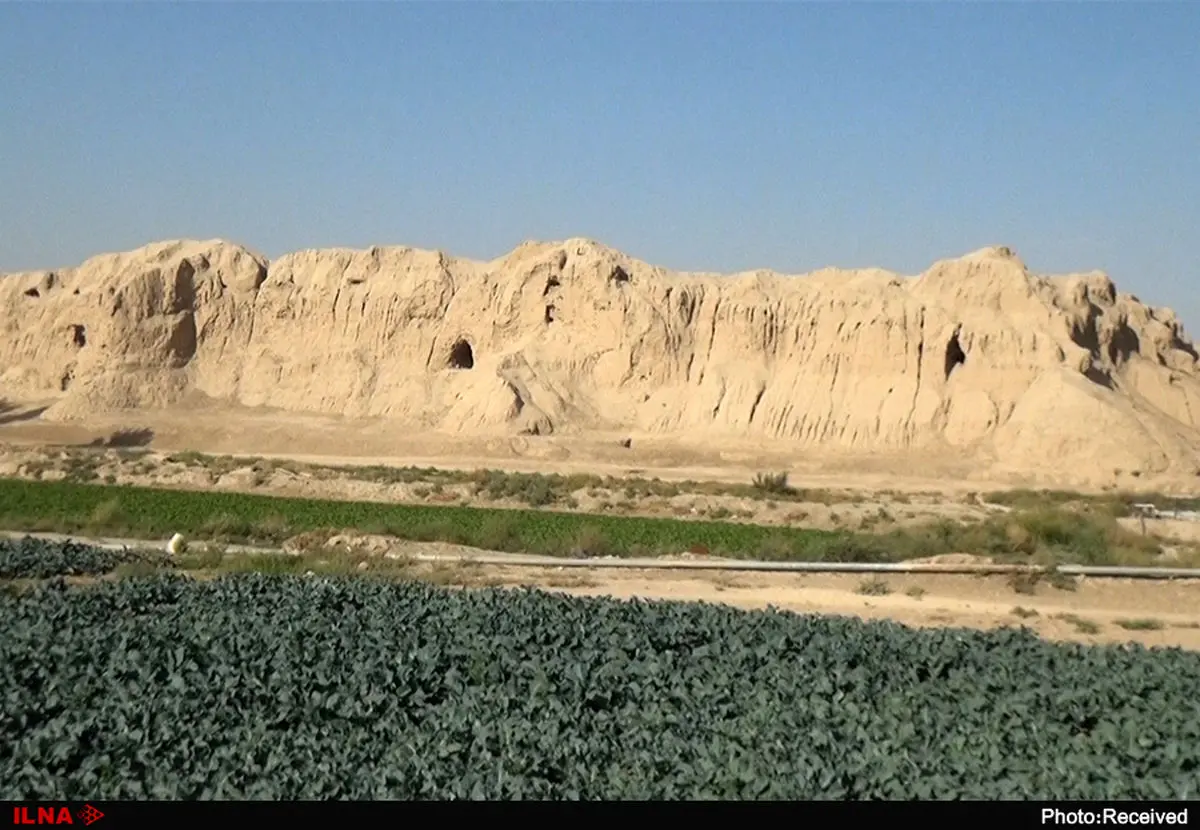 کشاورزی در قلعه ایرج به شکل سنتی در حال انجام است / تخصیص اعتبار برای احیای یکی از دروازه‌ها