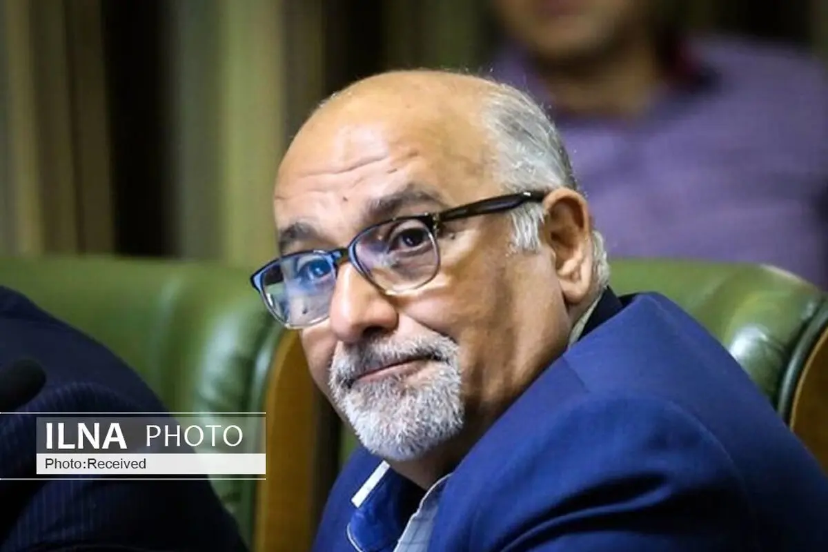 حسن خلیل‌آبادی استعفا داد