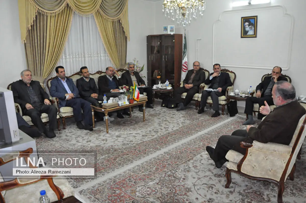 تفاهم بین فرمانداران و هیات‌های نظارت باید دوسویه باشد
