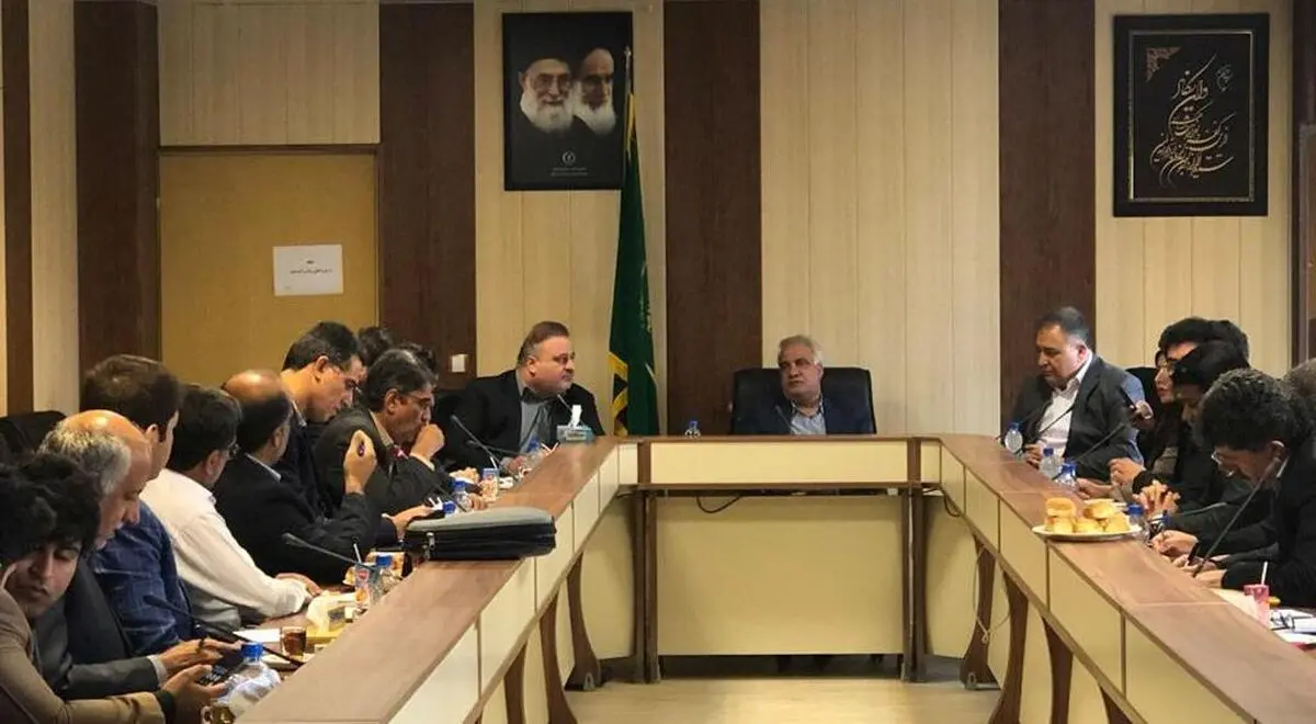 نشست بررسی پیشرفت و موانع تکثیر و پرورش ماهیان دریایی در قفس 