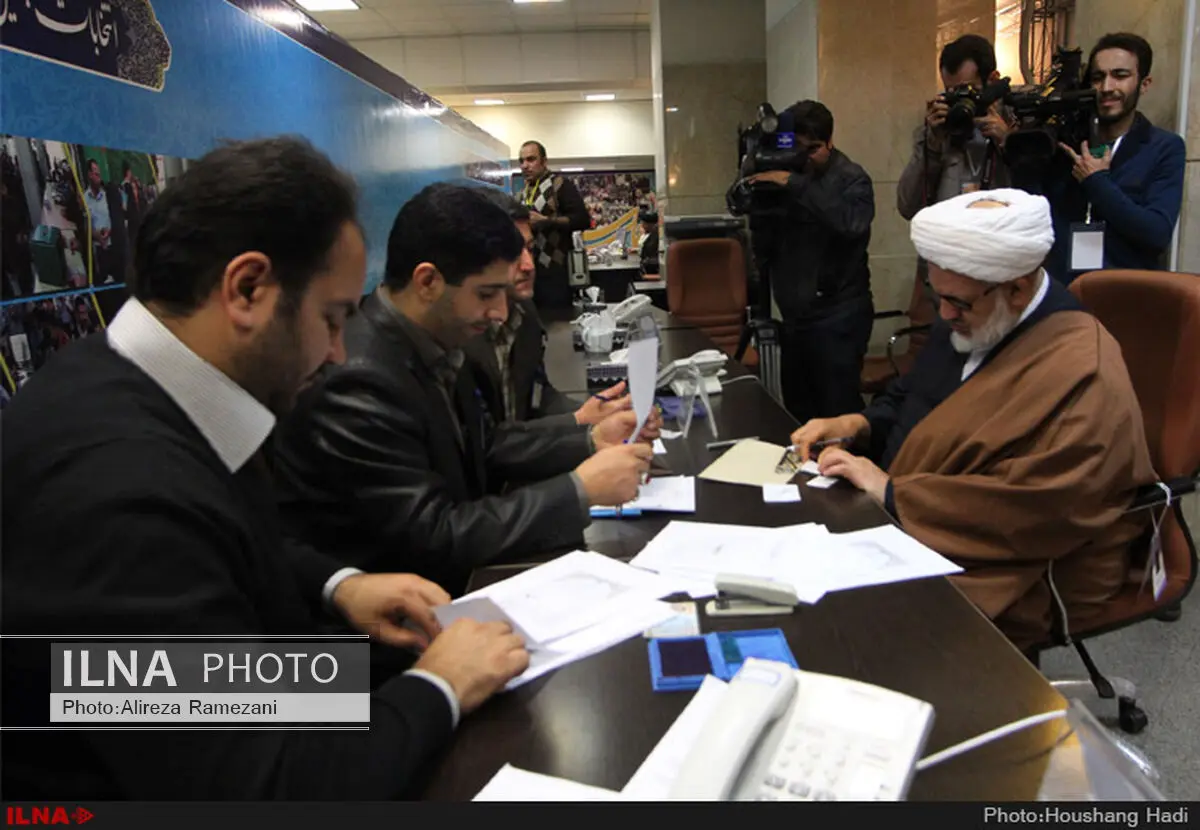 حجت‌الاسلام رازینی در پنجمین دوره انتخابات خبرگان ثبت‌نام کرد 