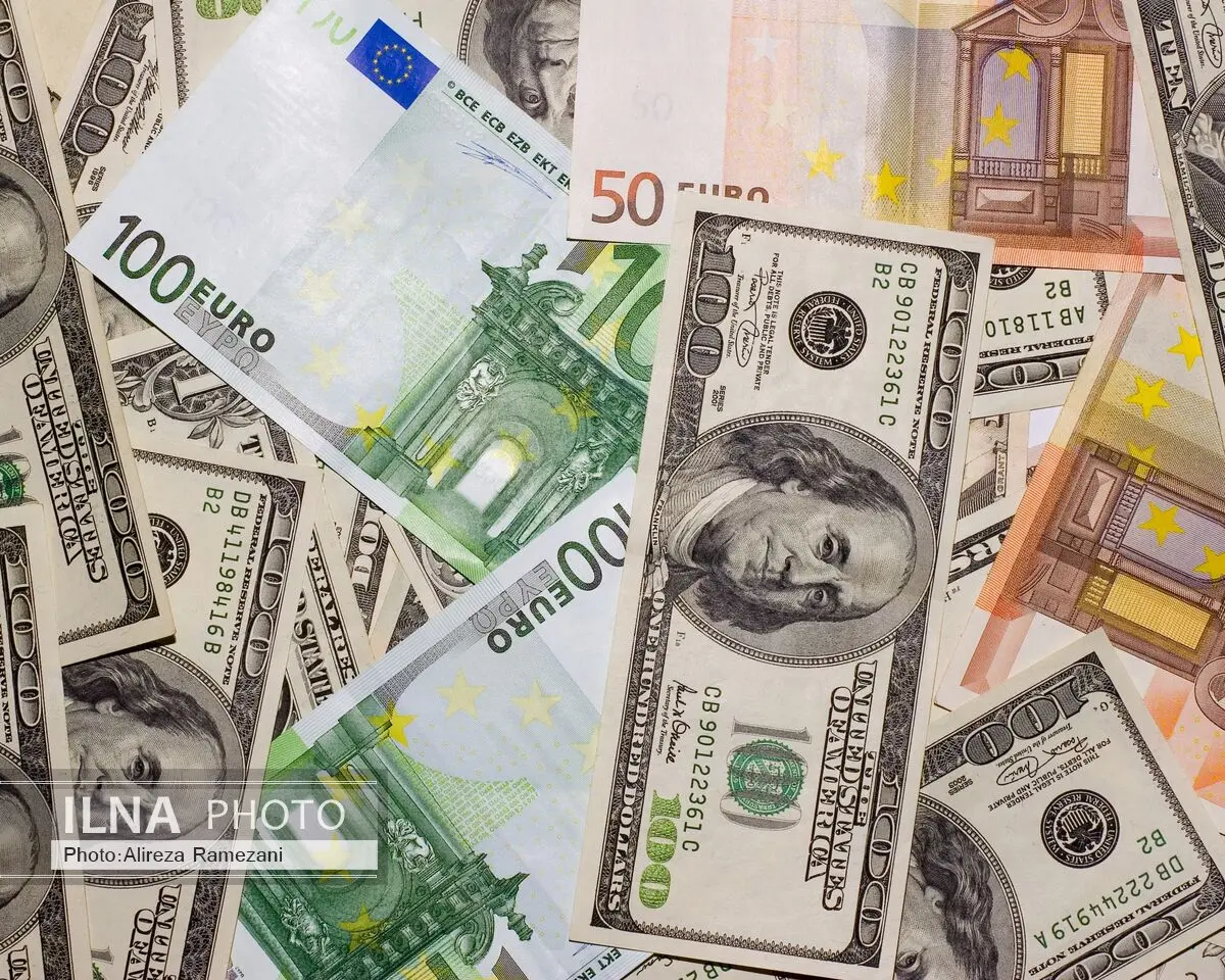 بهای یورو در بازار آزاد 3700 تومان 