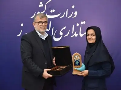 استاندار البرز سفیر الفبای مهربانی شد