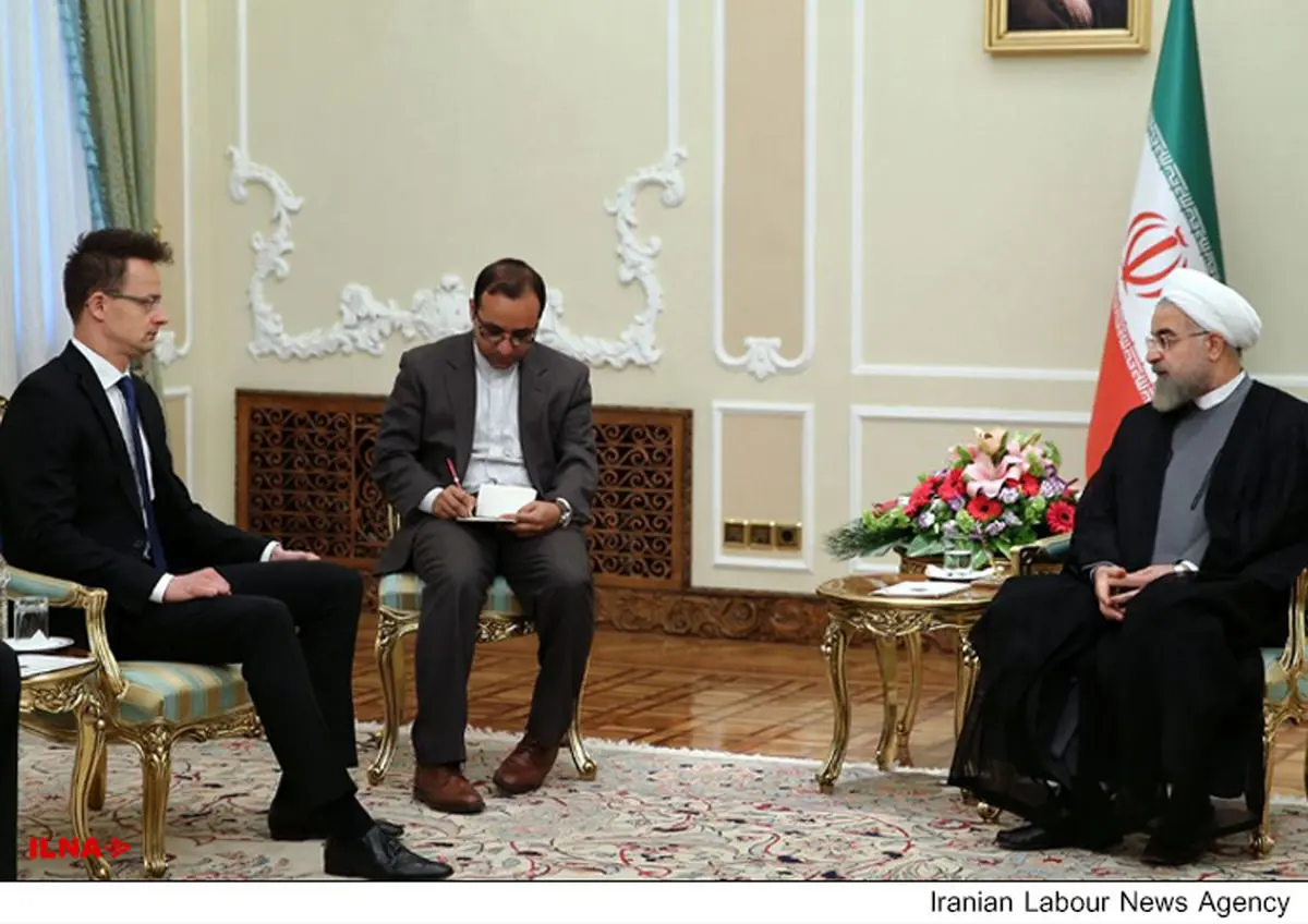فشار و تحریم بینتیجه و غیرقابل قبول است