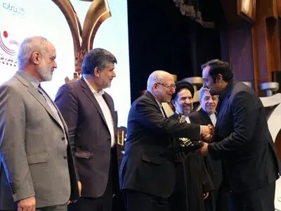 اهدای عالی‌ترین نشان حمایت از حقوق مصرف‌کنندگان به گروه صنعتی انتخاب
