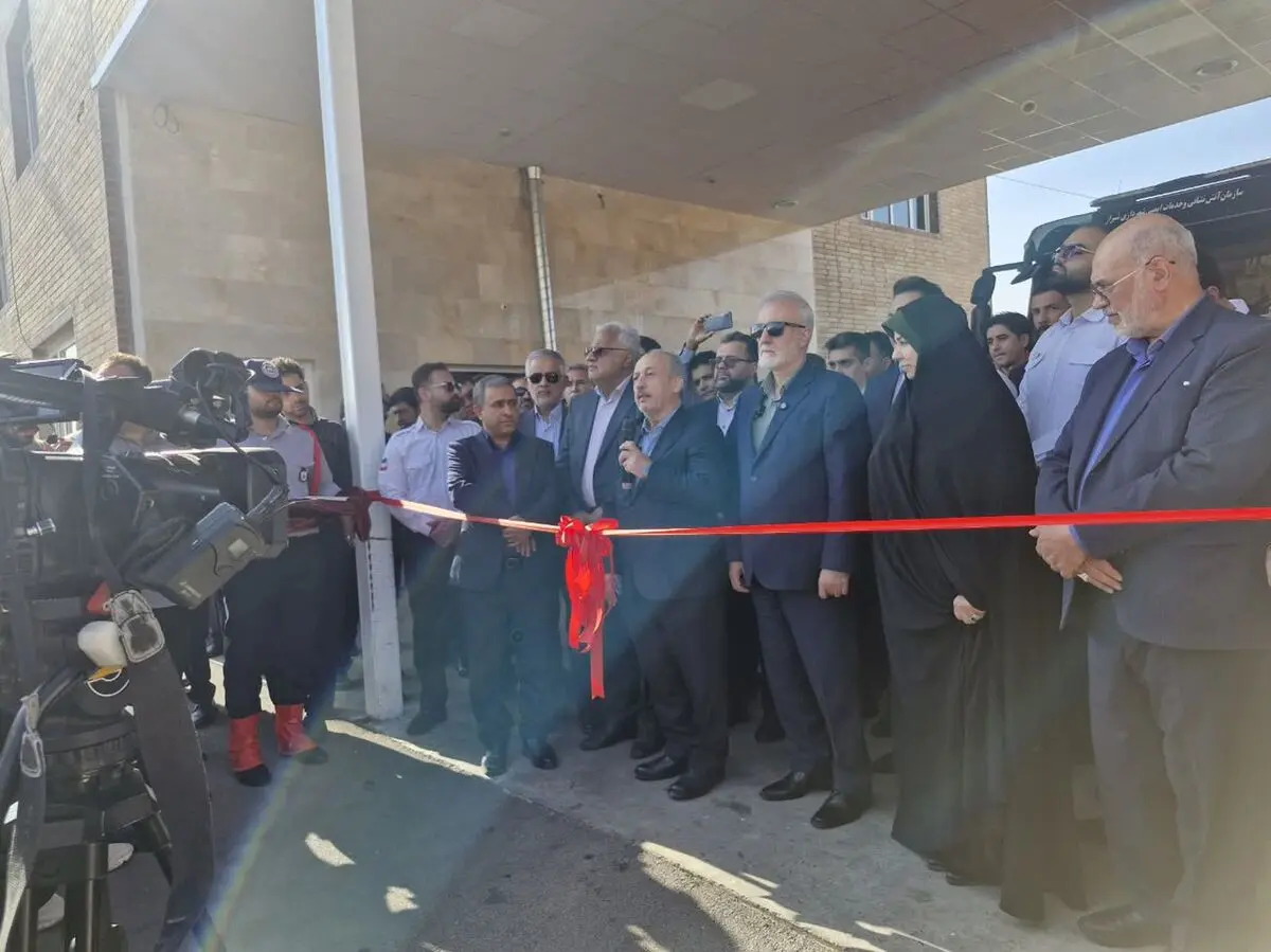 افتتاح ایستگاه جدید آتش‌نشانی در منطقه ۷ و رونمایی از تجهیزات امدادی و خدمات شهری/ تداوم اجرای پروژه‌ها در شرایط جنگی