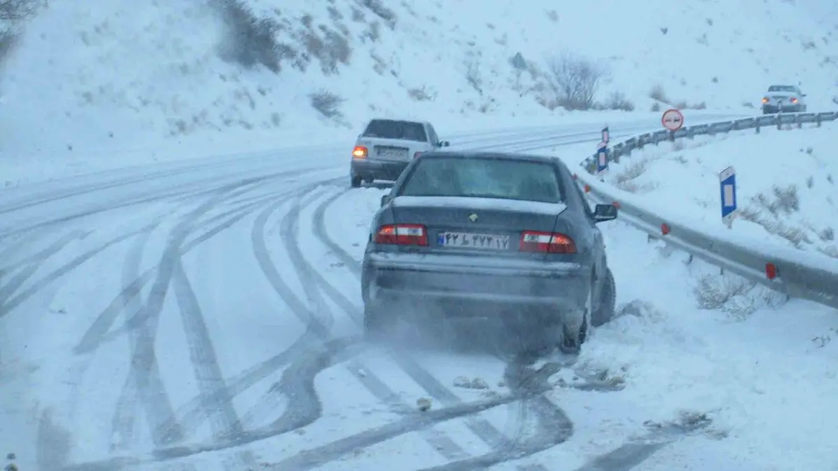 بارش برف و باران در ۱۸ استان/ رانندگان تجهیزات زمستانی همراه داشته باشند

