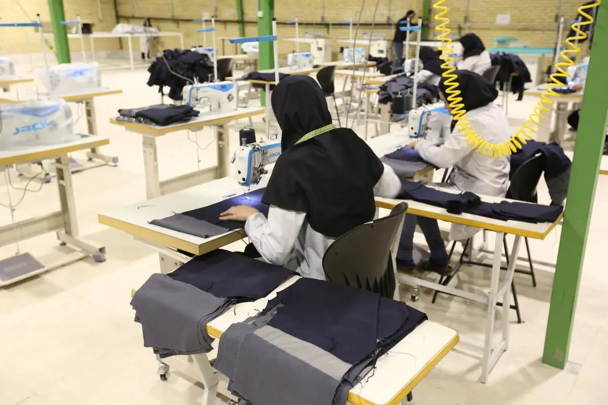 با هدف اتصال بنگاه‌های کوچک به بزرگ در حوزه پوشاک طرح طاها در استان اجرا می شود