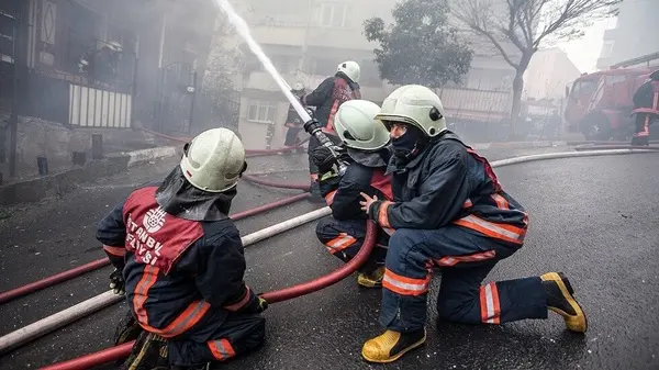 ۴ کشته و زخمی در حادثه آتش‌سوزی در استانبول