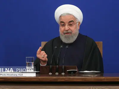 در مواجهه با اشخاص، مبنا را بر این بگذاریم که فرد به کرونا مبتلاست/ اگر کارمندی در محل کار ماسک نزد، برای او غیبت رد کنید