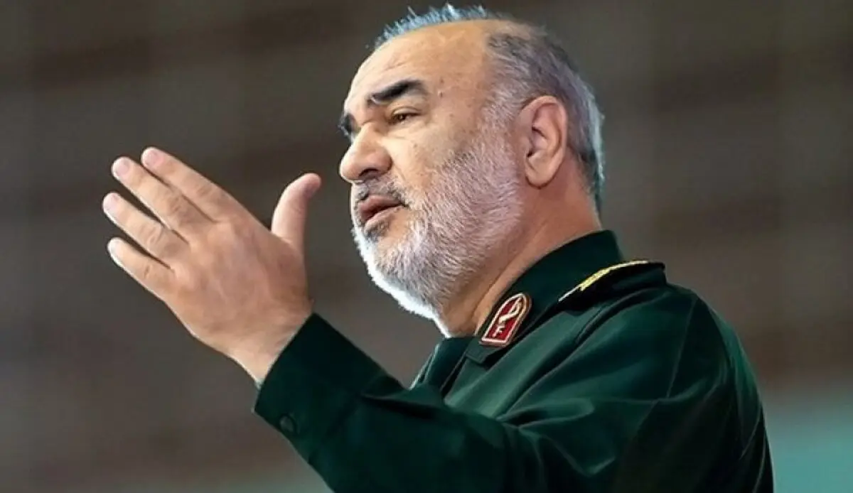 قائد حرس الثورة: ثمة اصطفافات خطیرة وراء الحدود تتحیّن الفرص