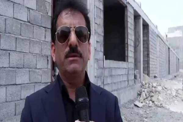 پیشرفت ۷۰ درصدی زمین چمن مصنوعی جدید در قشم 