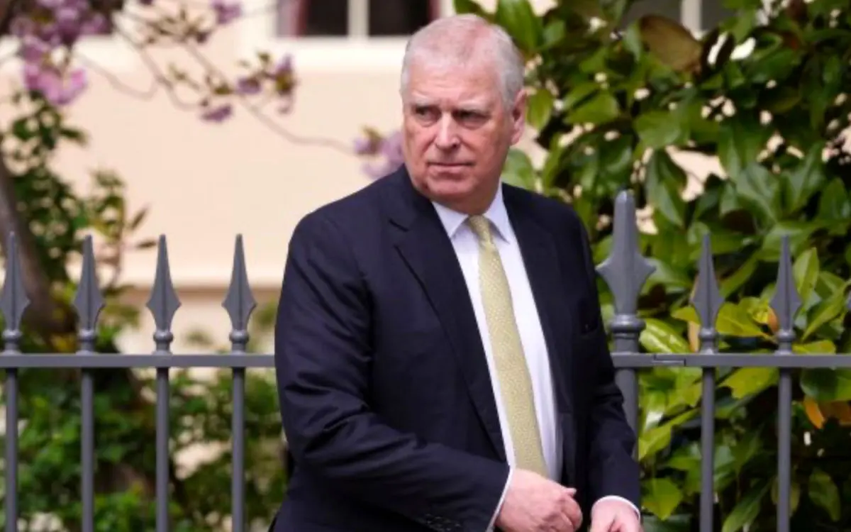 خلع عناوین سلطنتی و اخراج برادر پادشاه انگلیس به دلیل رسوایی جنسی