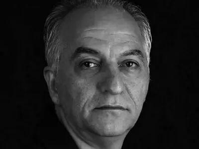 رکود بازار گرافیک ایران نسبت به ۴ سال قبل/ انتشارِ کامل‌ترین کتاب تصویرسازی‌های مرتضی ممیز+عکس