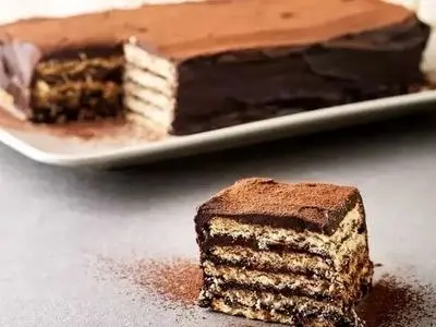 طرز تهیه کیک یخچالی شکلاتی بصورت مرحله به مرحله