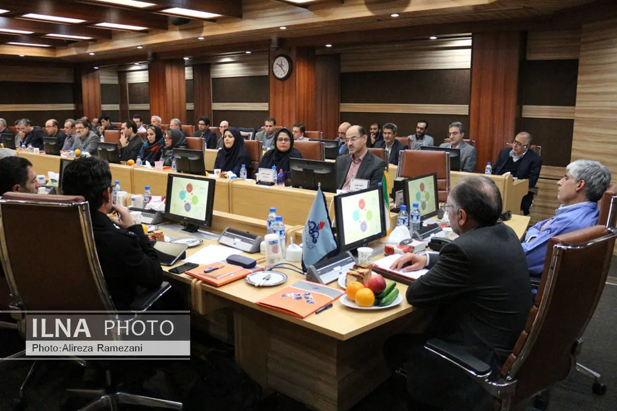نخستین نشست هم اندیشی سازندگان داخلی با شرکت پالایش نفت تهران برگزار شد