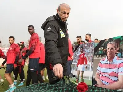 ادای احترام سرخ‌پوشان به کریم باوی و مجید پروین