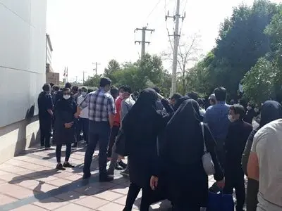 آزادی ۱۰ پرستار پس از بازداشت مقابل دادگستری مشهد/ پیش از برگزاری تجمع، تذکری در رابطه با عواقب آن دریافت نشده بود