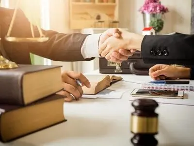قوه قضائیه مکلف به تکمیل سامانه تنظیم قرارداد الکترونیکی بین وکیل و موکل شد