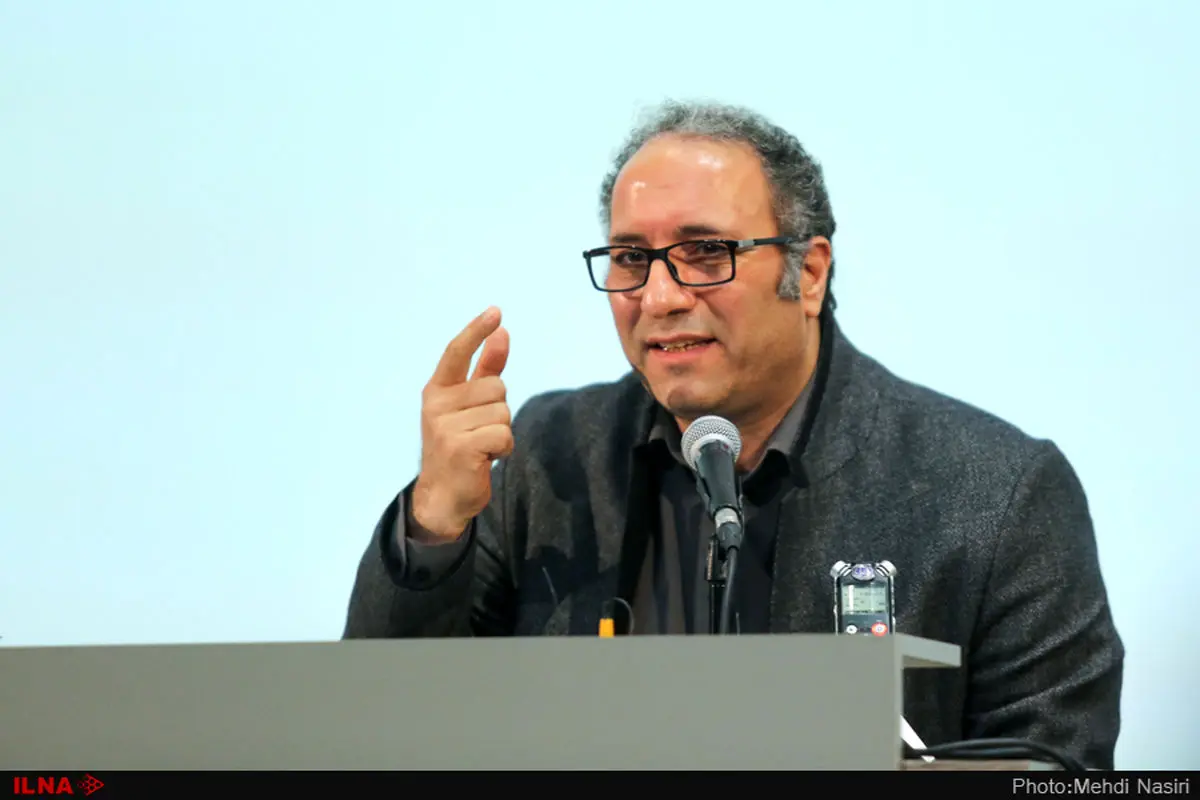 میرکریمی: با یک مشتِ مقدس، صخرۀ فرسوده فرومی‌ریزد!