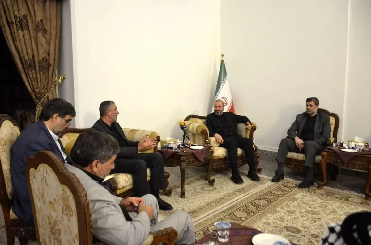 حضور دبیر کل حرکت جهاد و البنا بهمراه هیئتی در چهلمین روز شهادت رهبر انقلاب در محل نمایندگی 