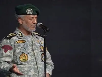 دشمن نمی‌تواند مقابل جوانان باانگیزه ایران ایستادگی کند