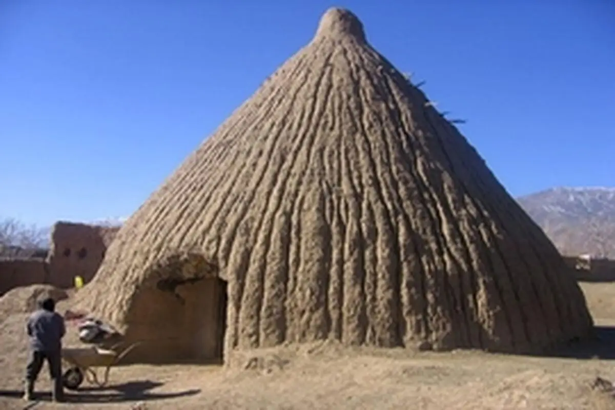 مرمت یخدان تاریخی روستای گرمن بسطام آغاز شد