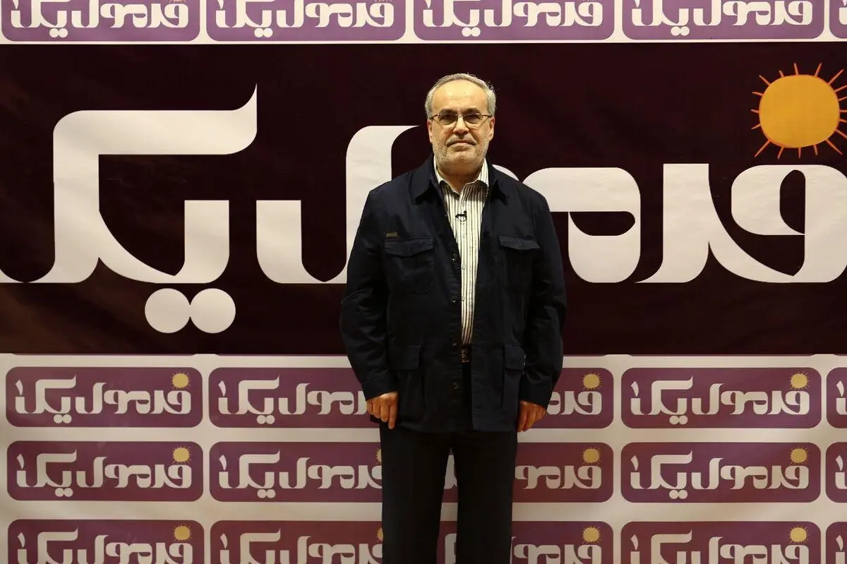 در جریان شوخی‌های شبکه چهار هستم/مرا بیشتر با مناظره‌های انتخاباتی می‌شناسند