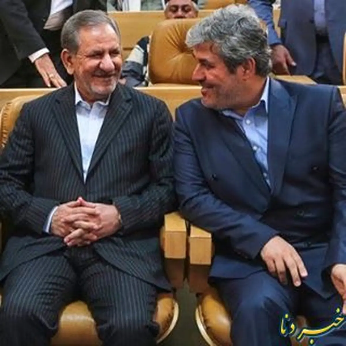 واکنش تاج گردون به مناظره سوم انتخابات ریاست‌جمهوری 