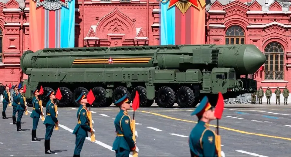 روسیه یک موشک بالستیک قاره‌‌پیمای جدید را در جنوب مسکو بارگیری کرد
