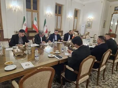 نائب وزير الخارجية الإيراني يلتقي الممثل الخاص لتركمانستان لشؤون بحر قزوين