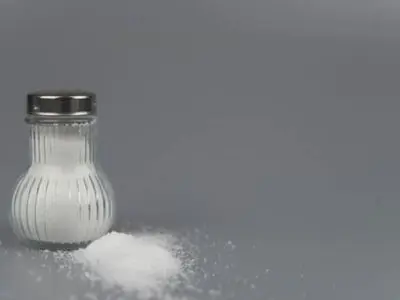 بررسی علل هوس خوردن نمک و بهترین راه حل آن