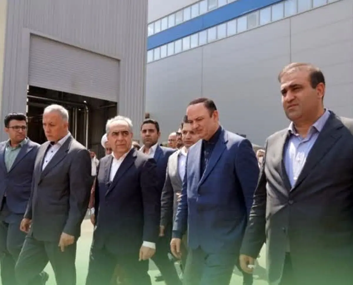 بازدید دبیر شورایعالی مناطق آزاد کشور و استاندار آذربایجان شرقی از شرکت تاو کاغذ ارس