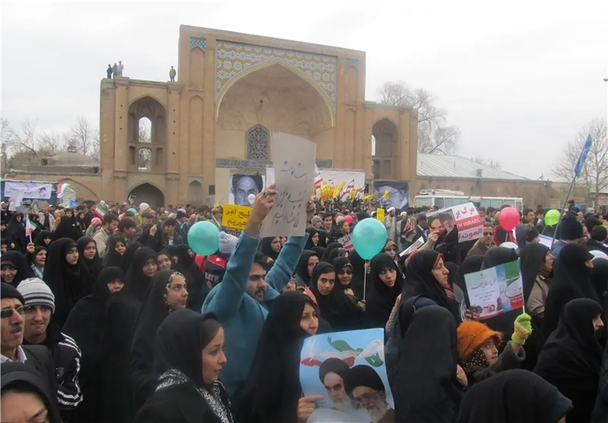 فراخوان تشکل‌های کارگری قزوین برای حضور  پرشکوه در راهپیمایی ۲۲ بهمن 