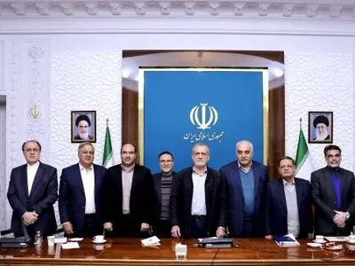 خبر استیضاح وزیر اقتصاد به بی‌ثباتی بازار دامن زده است