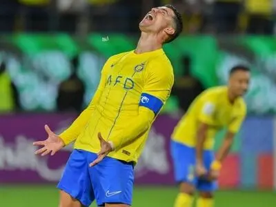 ویدیو: تمسخر رونالدو توسط هواداران الهلال و سردادن شعار «مسی مسی»