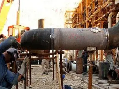 از عسلویه و آبادان تا تهران/ ۹۰ هزار کارگرِ ارکان ثالثِ نفت در جستجوی ثبات و آسودگی