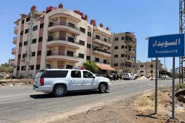 غارات إسرائيلية مكثفة جنوب سوريا واشتباكات عنيفة في السويداء