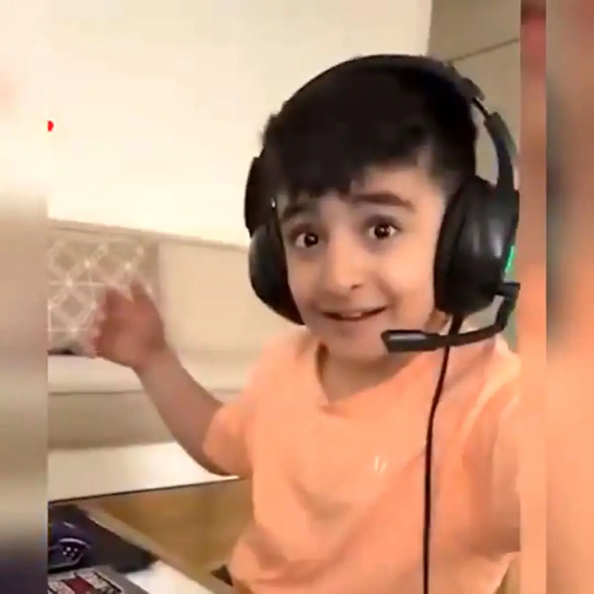  ذوق یک پسر بچه بعد از وصل شدن اینترنت + فیلم