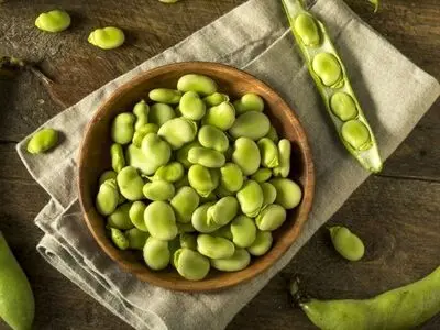 بهترین روش پوست کندن باقلا سبز