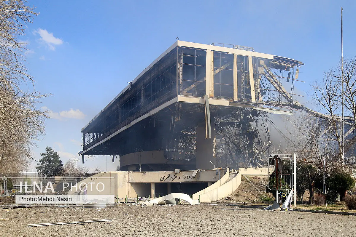 گزارش تصویری از حمله هوایی به سالن ۱۲ هزار نفری آزادی