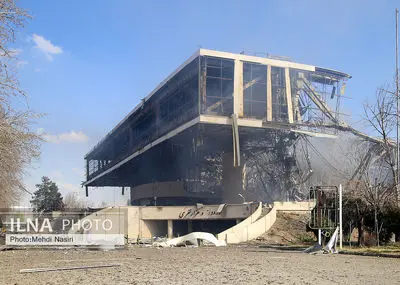 گزارش تصویری از حمله هوایی به سالن ۱۲ هزار نفری آزادی