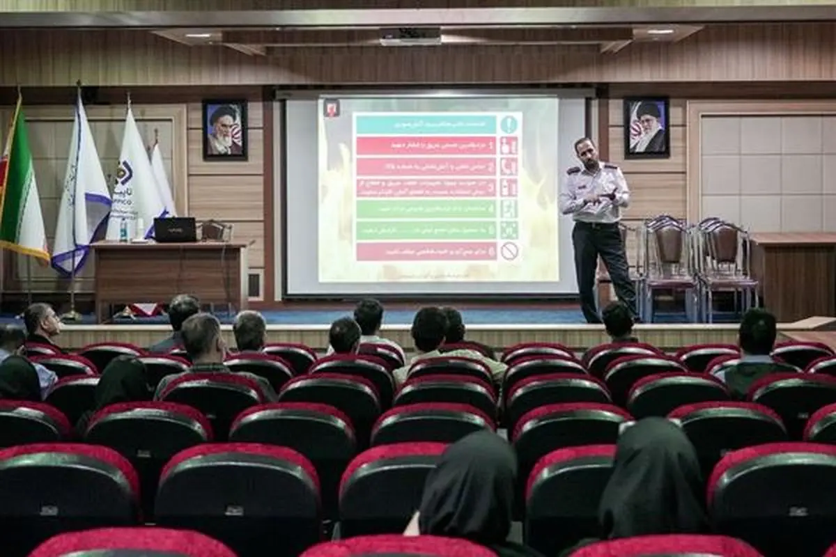 کارگاه عملی و تئوری ایمنی آتش‌نشانی در نفت پاسارگاد برگزار شد