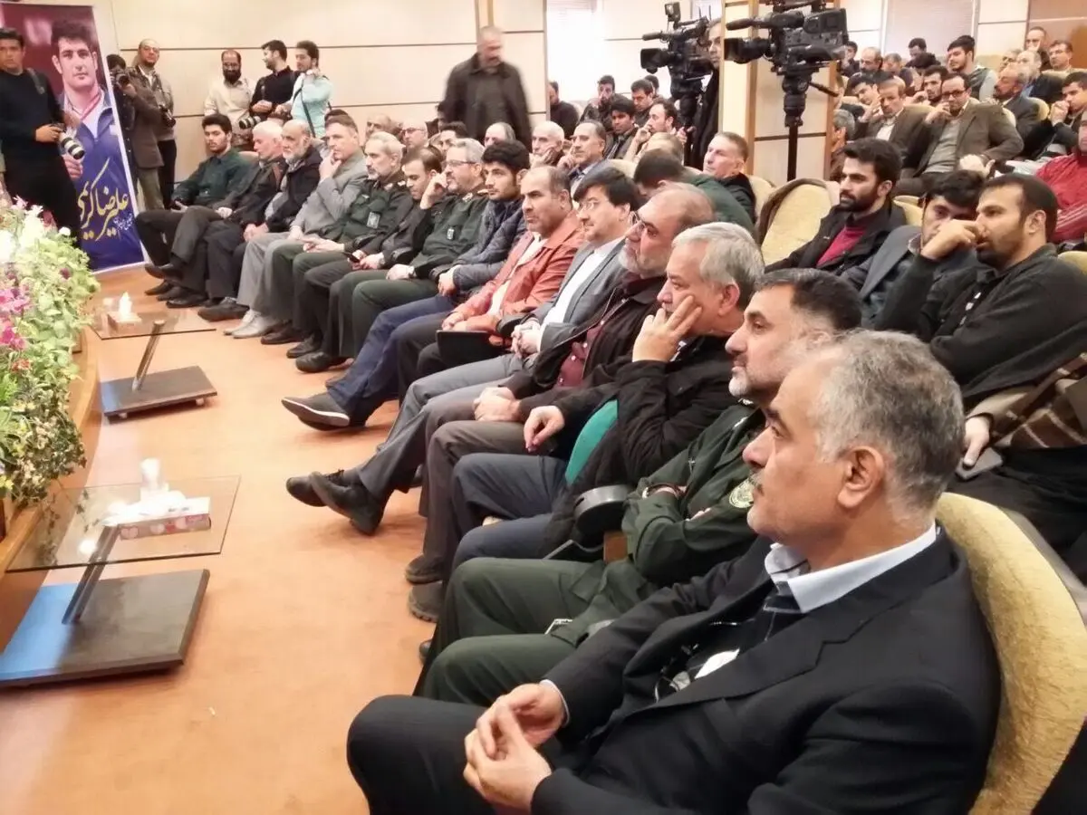 تجلیل از قهرمان یا پهلوان؟