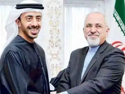 ظریف ونظیره الإماراتی یبحثان هاتفیا آخر التطورات فی المنطقة ومکافحة انتشار فیروس الکورونا