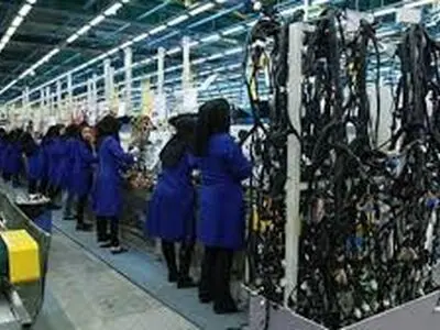 اعتراض کارگران صنایع تولیدی کروز به وضعیت شغلی و حقوقی