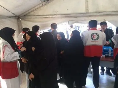 ورود 85 تن دارو و تجهیزات درمانی به عراق/نخستین گروه پزشکی هلال‌احمر یکشنبه به نجف می‌رود